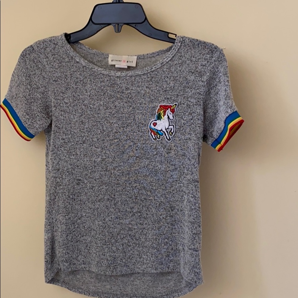 Gray shirt with unicorn